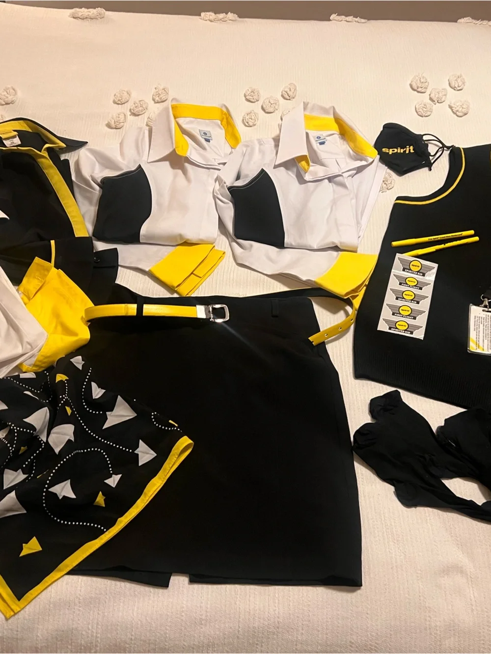 SOLD!!Spirit Airlines flight attendant crew issued uniform pieces plus more - Picture 9 of 9